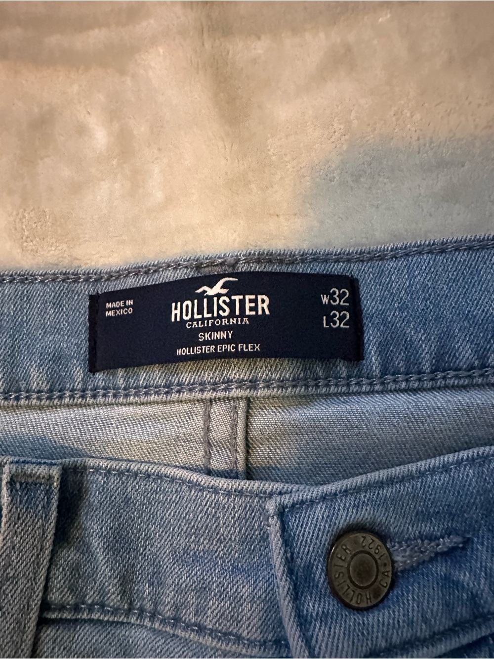 Hollister Men’s Skinny Epic Flex Jeans in Light Wash Blue